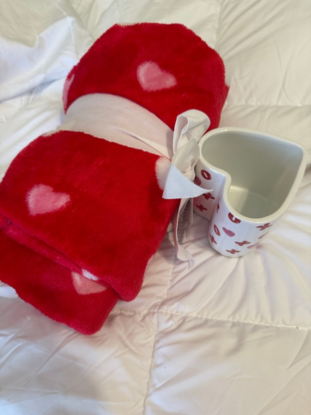 Red Heart Plush Throw Blanket with Heart Mug